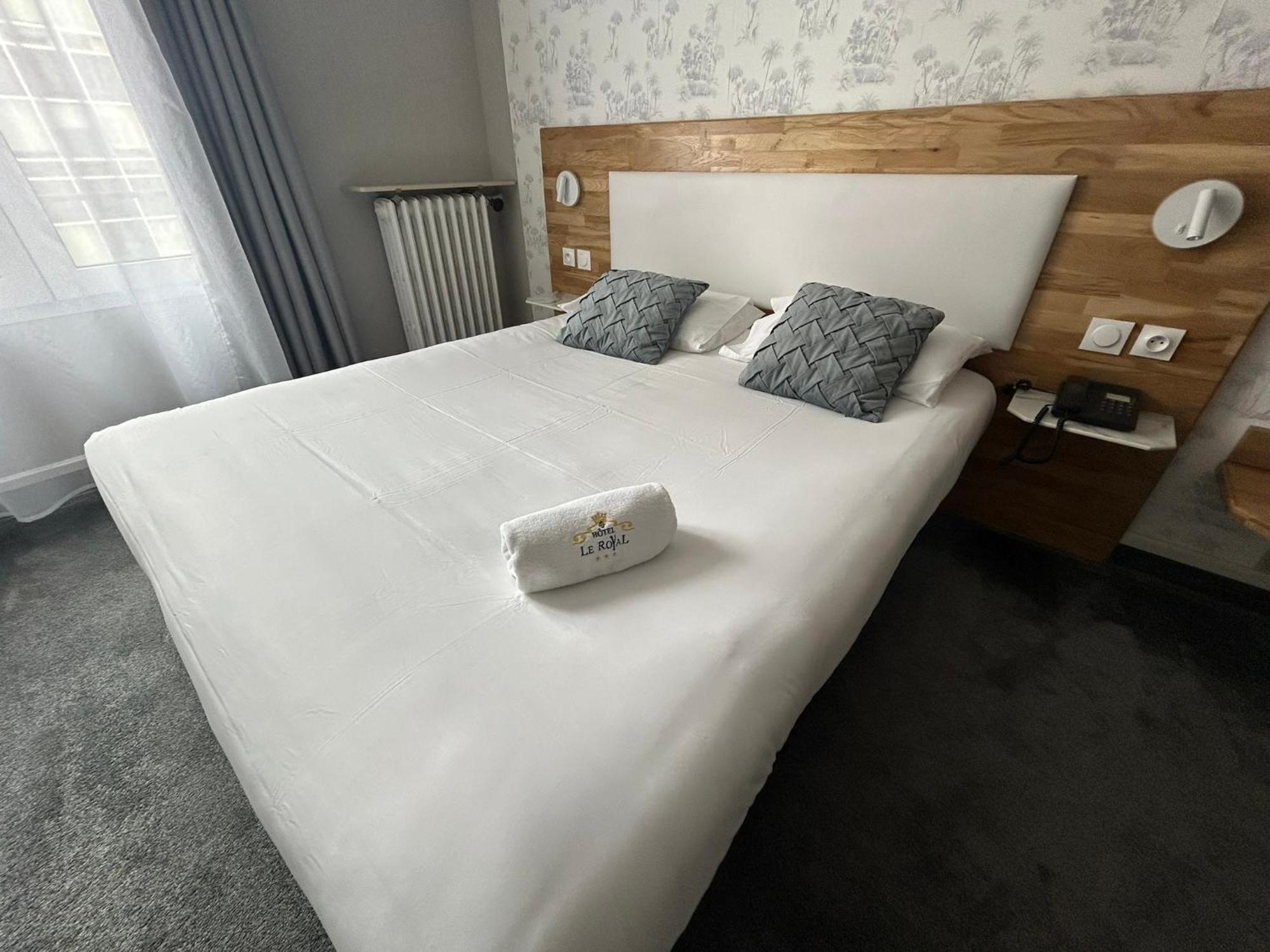 Brit Hotel Privilège Le Royal - Centre Gare Troyes Esterno foto